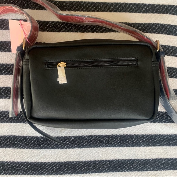 Handbag Republic Vegan Leather Bag - Picture 5 of 6